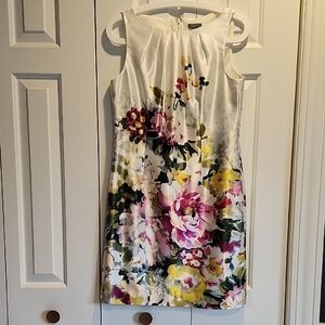 Ann Taylor Petites Satin Sleeveless Cream Flowered Dress Pleated Neckline 6P